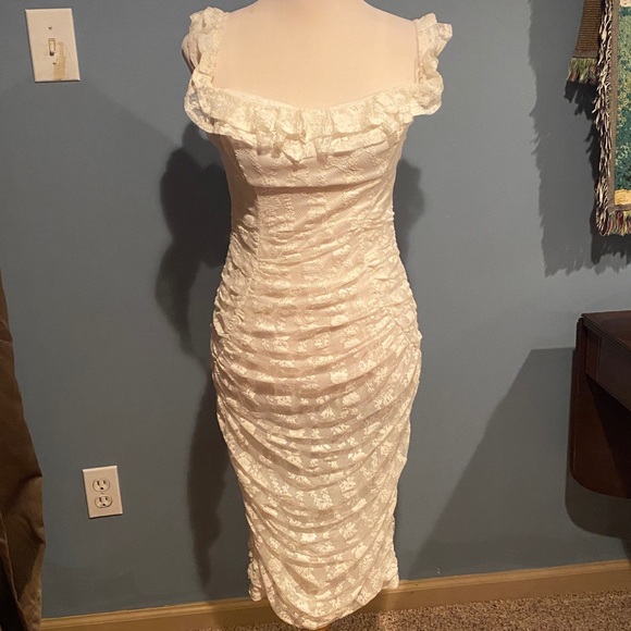 Hello Molly Ivory Formal Dress - Picture 1 of 8